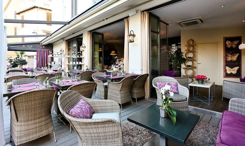 La Place Hotel